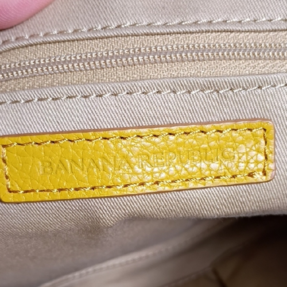 Banana Republic Mustard Leather Crossbody Bag - Picture 8 of 16